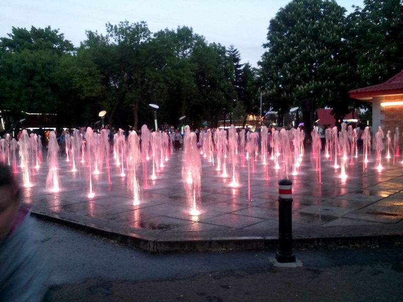 Tineretului parc, Oraselul Copiilor, 3 min. metrou