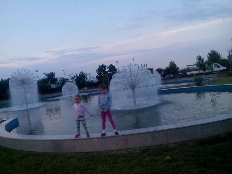 Tineretului parc, Oraselul Copiilor, 3 min. metrou